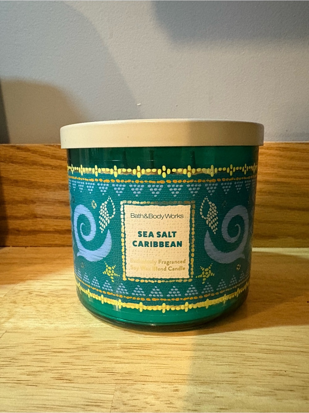 Bath & Body Works Sea Salt Caribbean Candle